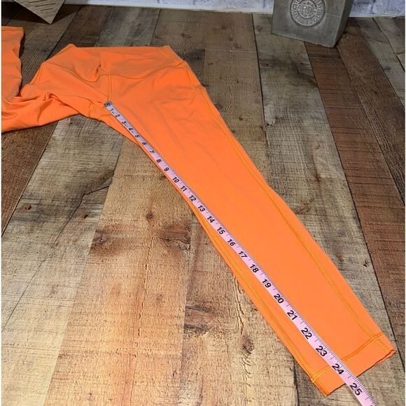 Lululemon Wunder Under High-Rise Tight 25"
Orange Soda size 6 - Picture 11 of 15
